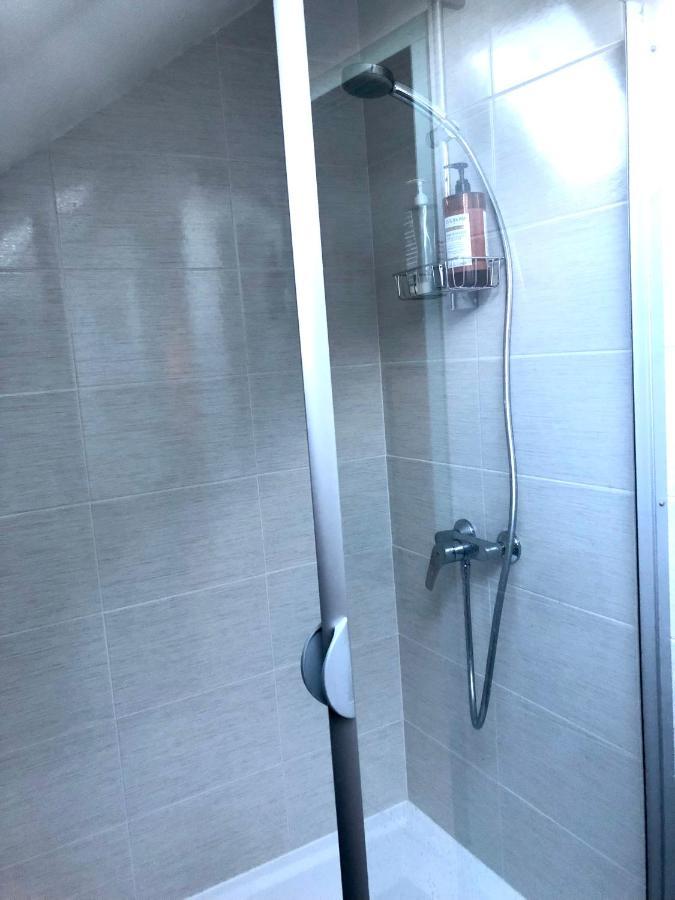 Chambre Double Avec Salle De Bain Privative Auxerre Exterior photo